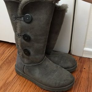 Tall grey Uggs